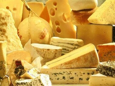 ایک آدمی کی خوراک میں پنیر طاقت کو فروغ دے سکتا ہے